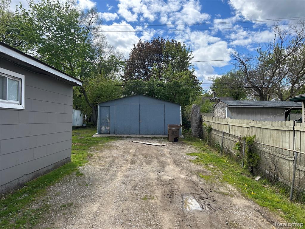 805 Kettering Avenue, Pontiac, MI 48340 — Photo 13