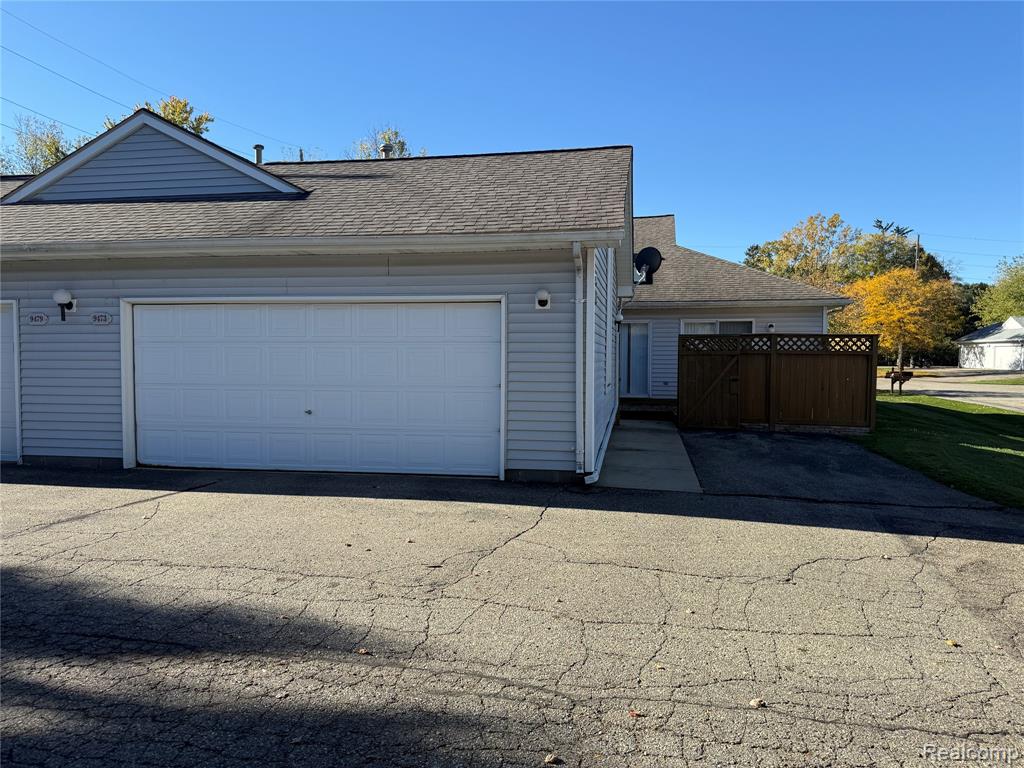 9473 Marina Drive, White Lake, MI