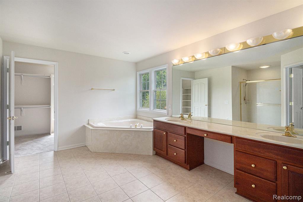 1390 LEGACY Court, Canton, MI 48187 — Photo 16