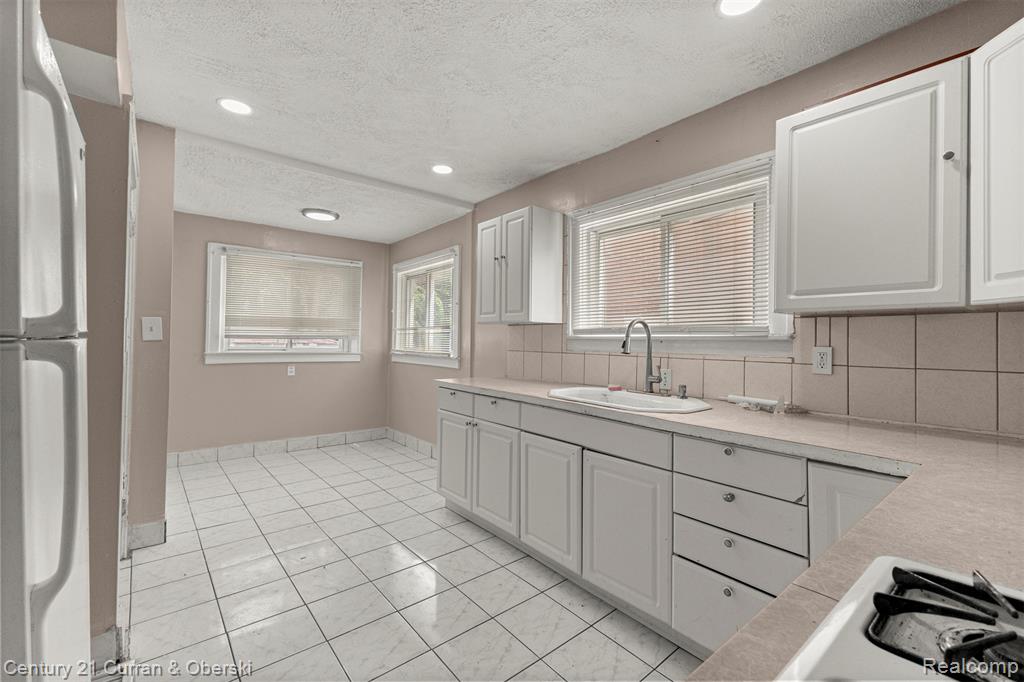 7026 Steadman Street, Dearborn, MI 48126 — Photo 13