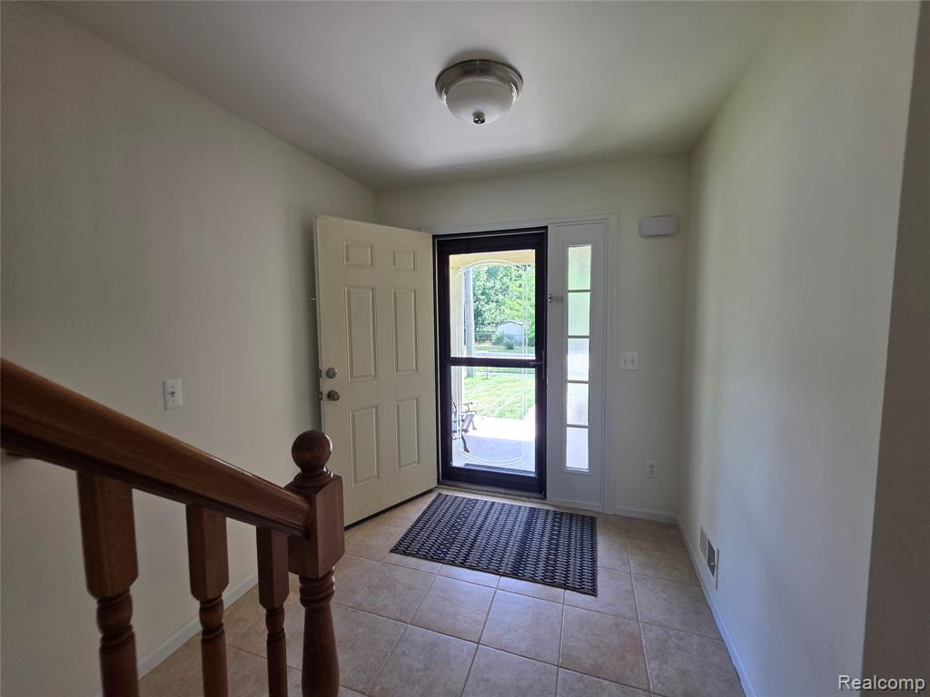 2103 Enterprise Drive, Troy, MI 48083 — Photo 3