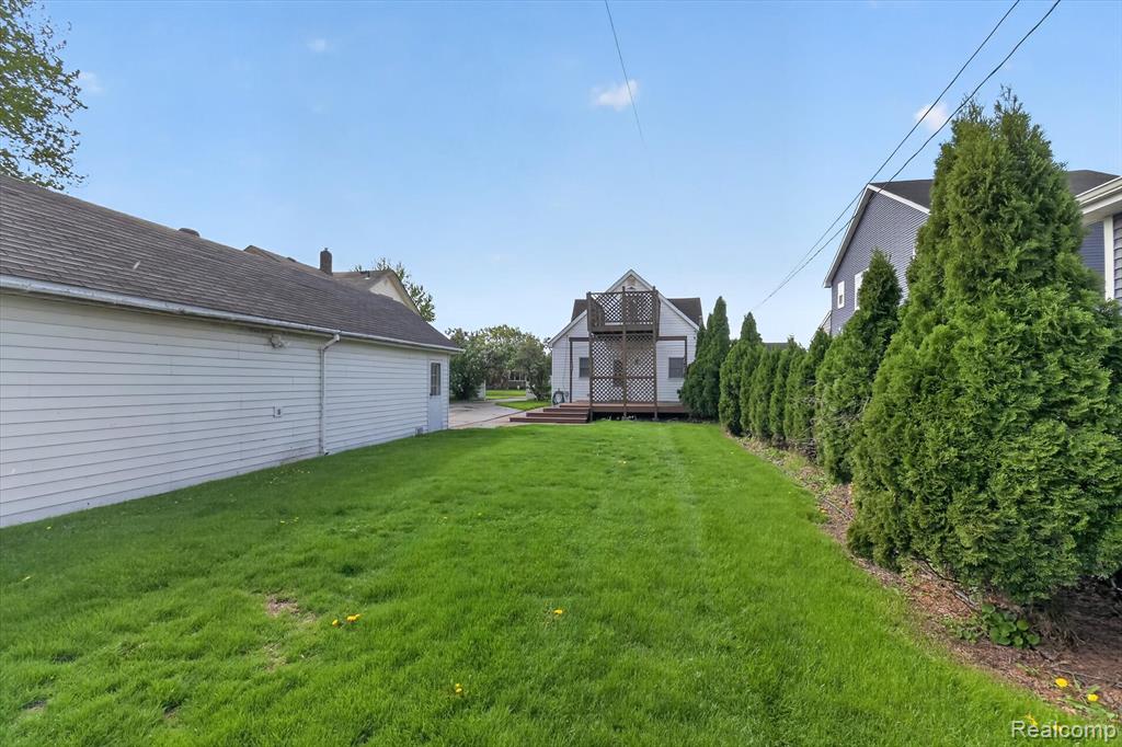 1518 Chestnut Street, Wyandotte, MI 48192 — Photo 3