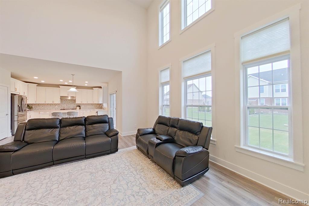 51060 LAUREL Park Drive, Canton, MI 48188 — Photo 8