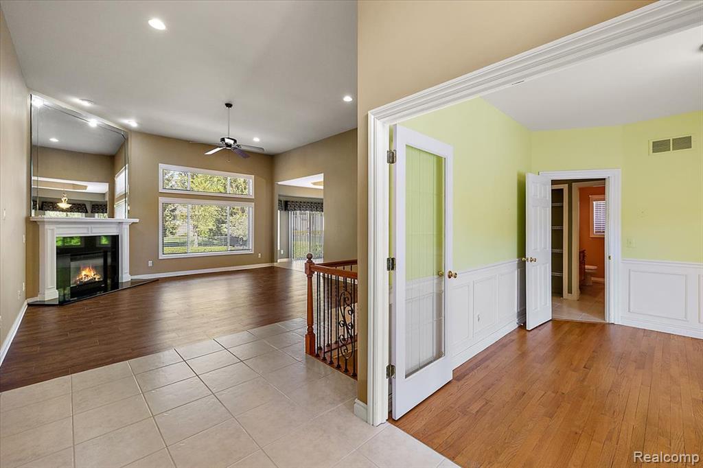 49763 Decker Drive, Shelby Twp, MI 48317 — Photo 13