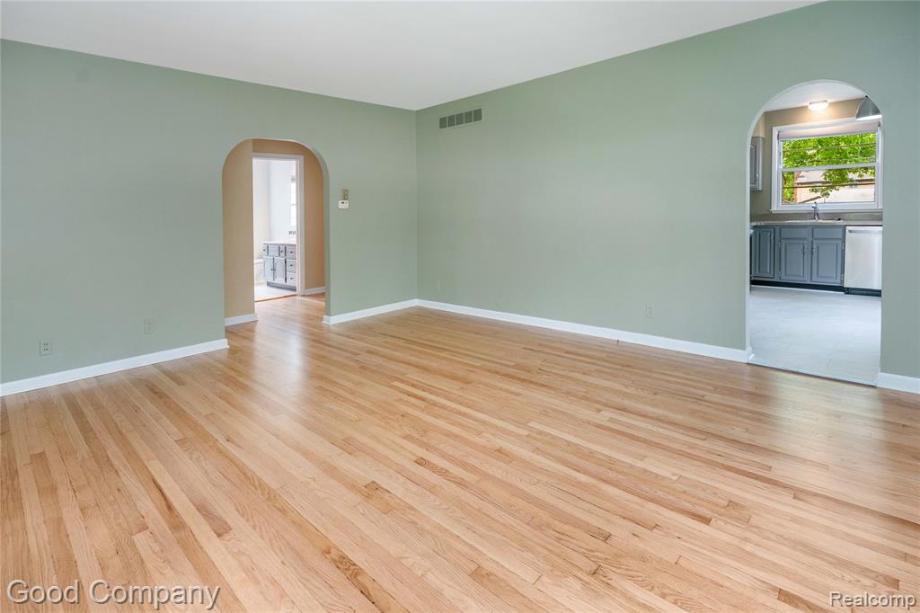 312 Dover Road, Waterford, MI 48328 — Photo 7
