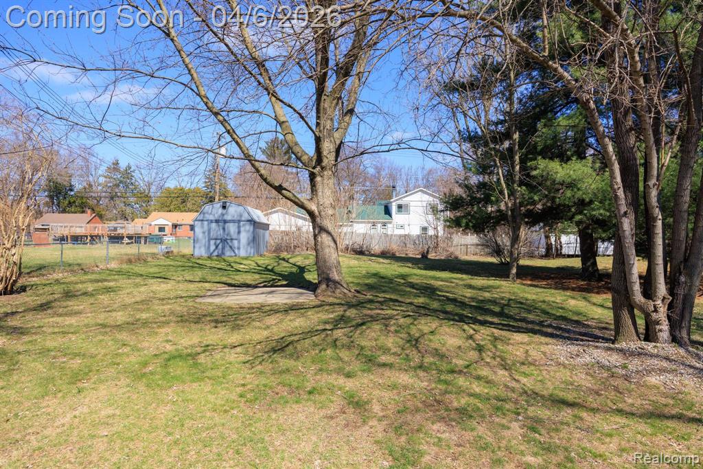8283 Russell Street, Shelby Twp, MI 48317 — Photo 30