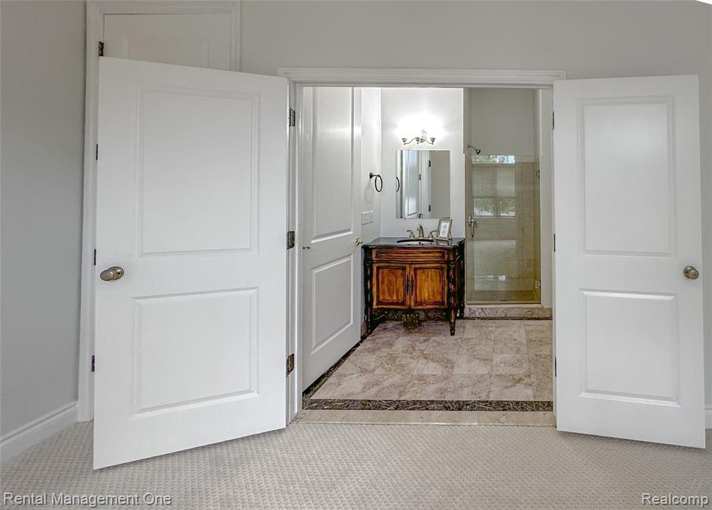 5742 PUTNAM Drive, West Bloomfield, MI 48323 — Photo 5