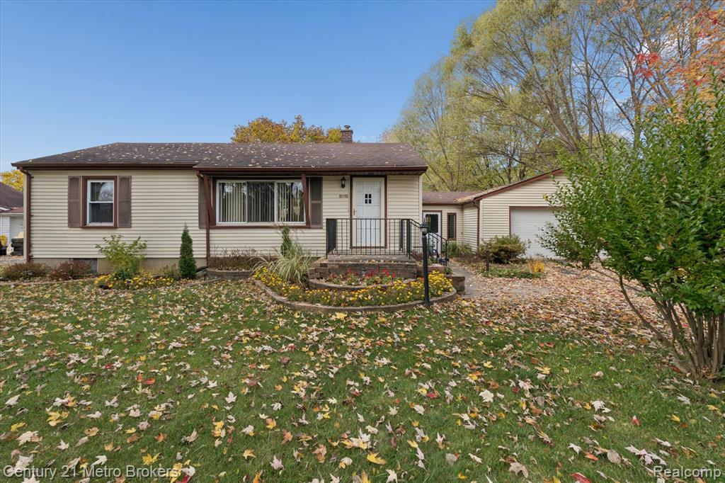 4466 S Center Road, Burton, MI 48519 — Photo 3