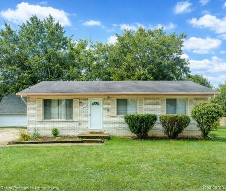 2448 Oakcrest Road, Sterling Heights, MI 48310