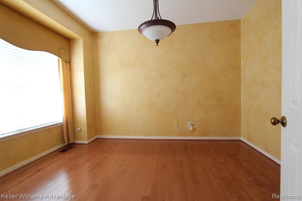 41919 Cantebury Drive, Novi, MI 48377 — Photo 4