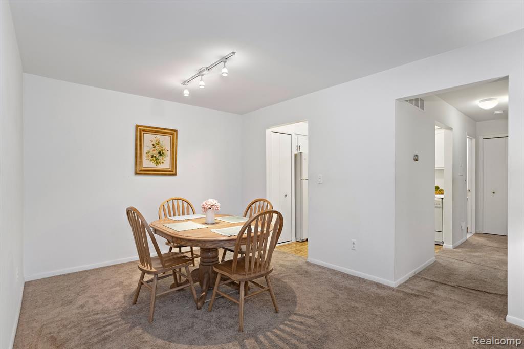 30795 SHIAWASSEE Road, 3B, Farmington, MI 48336 — Photo 10