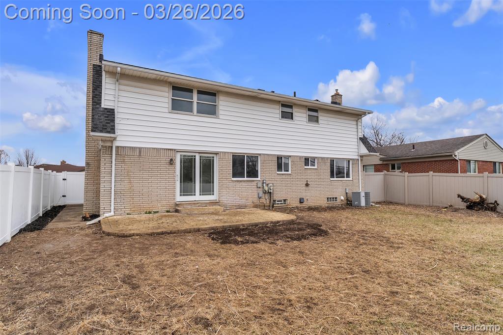 20051 Churchill Avenue, Brownstown, MI 48183 — Photo 57