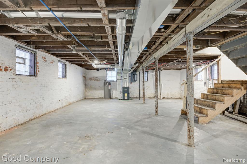 849 CHALMERS Street, Detroit, MI 48215 — Photo 32