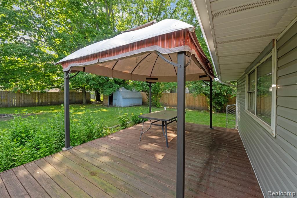 4403 Killarney Park Drive, Burton, MI 48529 — Photo 23