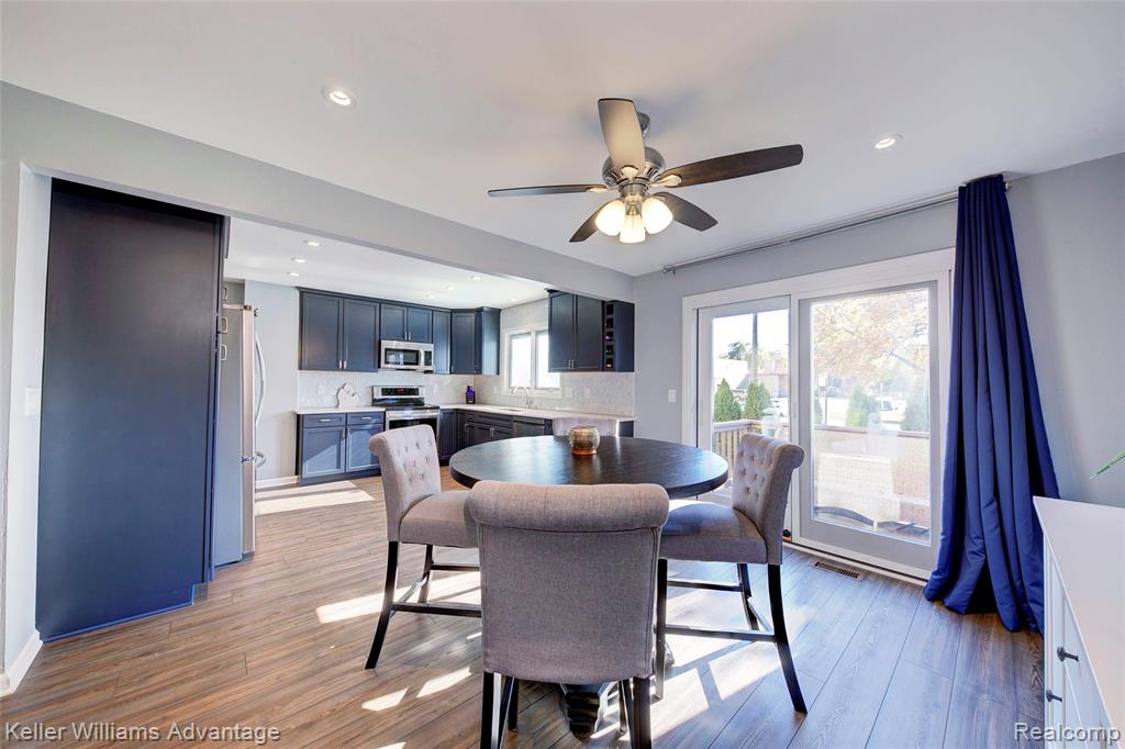 446 Oakgrove Court, Clawson, MI — Photo 2