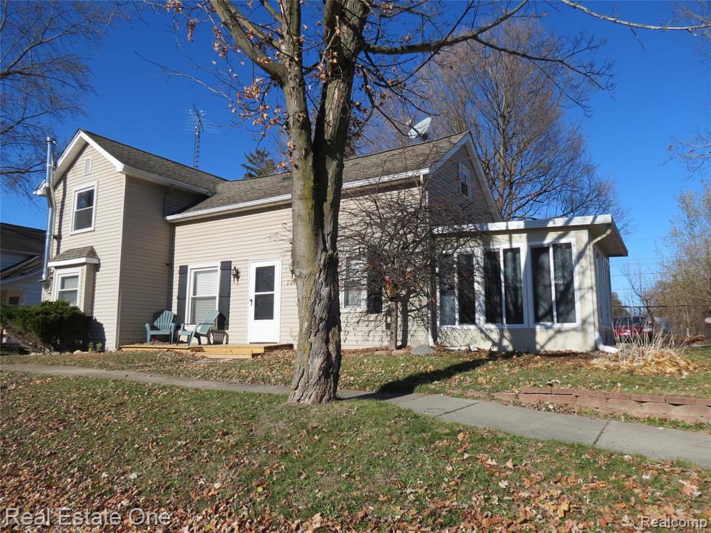 225 South Street, Fowlerville, MI 48836 — Photo 2