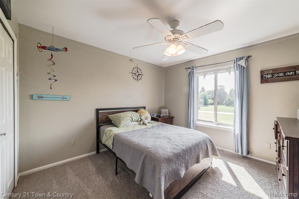 914 SHREWSBURY Drive, Clarkston, MI 48348 — Photo 37