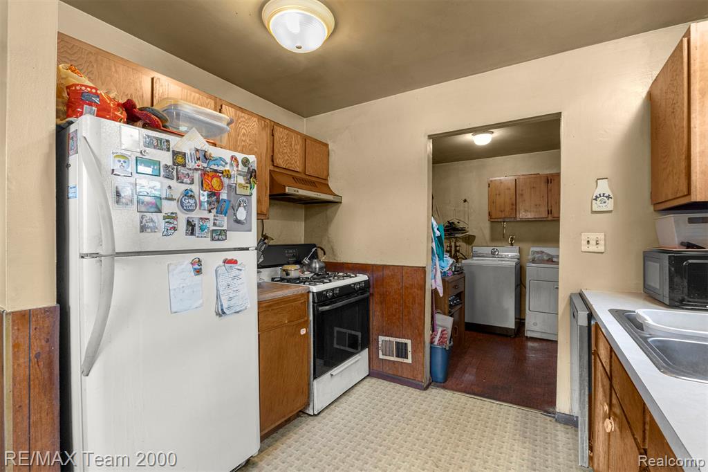 5622 Campbell Street, Dearborn Heights, MI 48125 — Photo 14