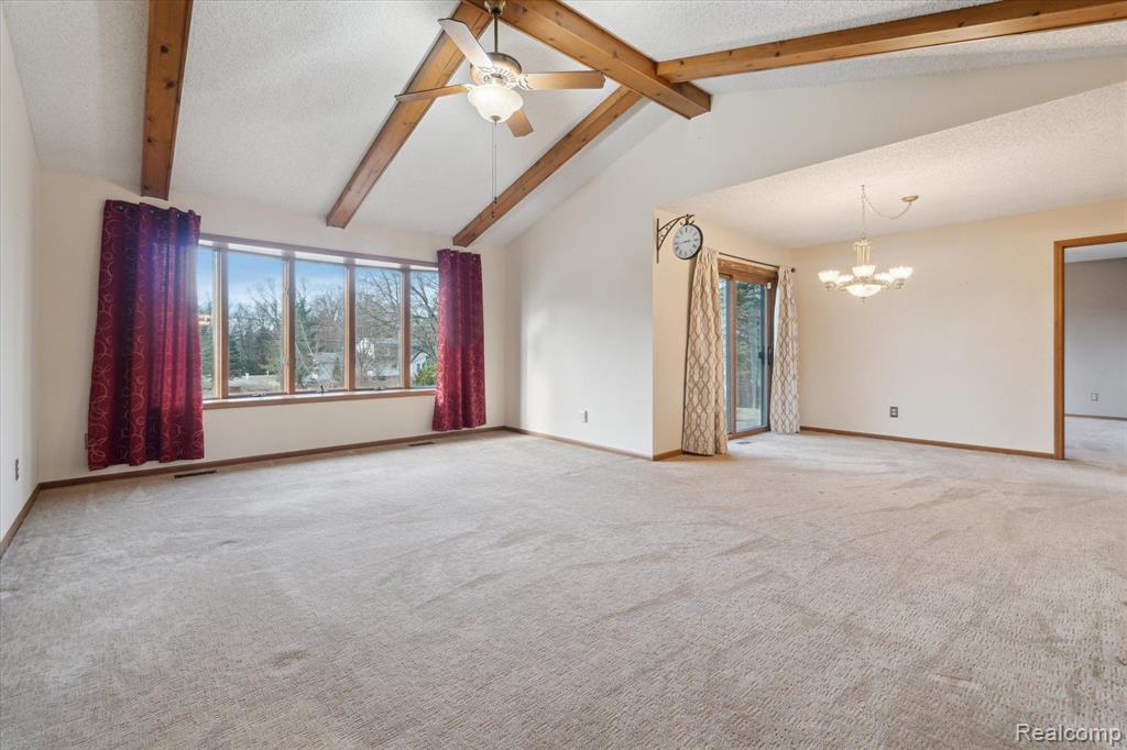 9400 ENGLISHMAN Drive, Fenton, MI 48430 — Photo 14