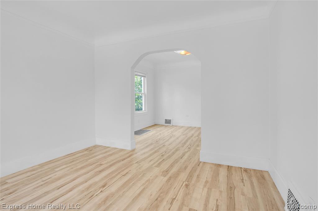 13484 Maine Street, Hamtramck, MI 48212 — Photo 5