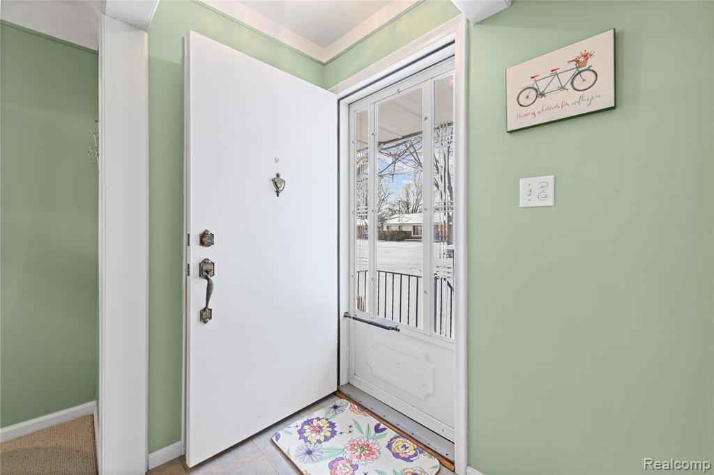 1069 Chippewa Street, Mount Clemens, MI 48043 — Photo 7