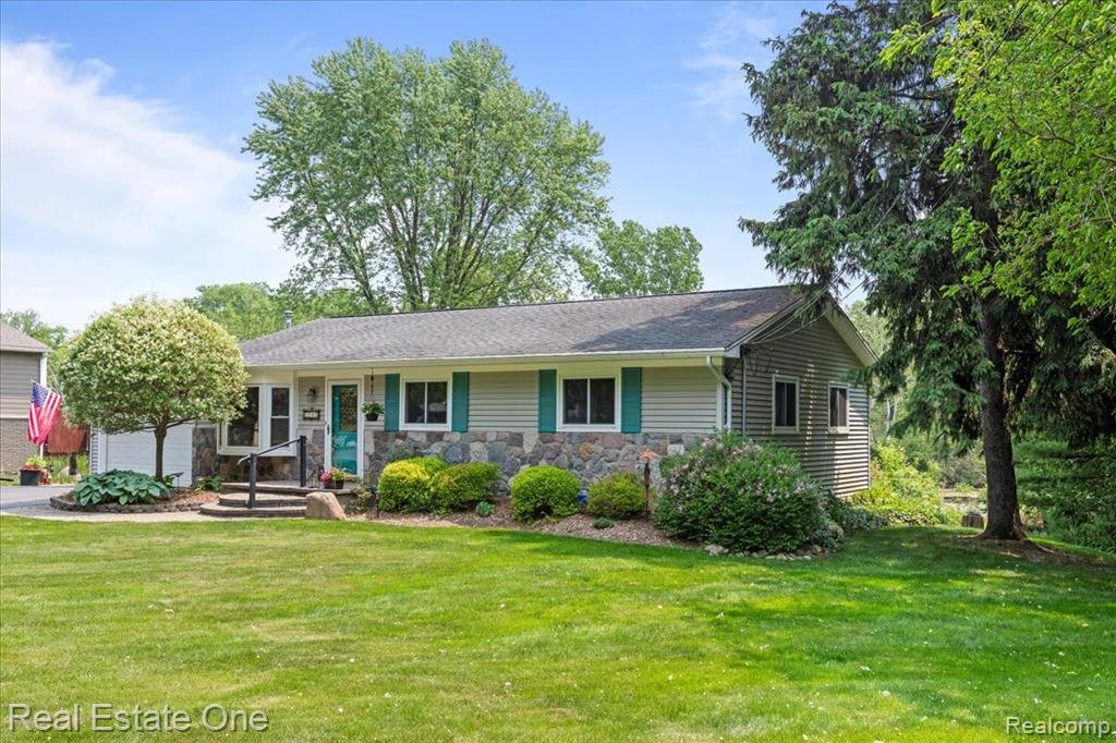 5900 Wellington Drive, Clarkston, MI — Photo 5