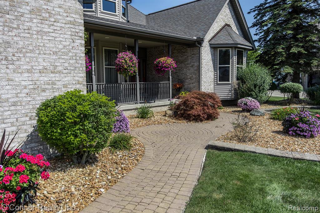 765 Lomasney Lane, Marysville, MI 48040 — Photo 4