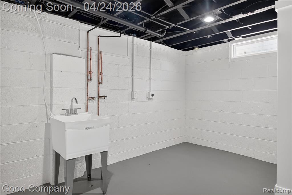 4336 Mandalay Avenue, Royal Oak, MI 48073 — Photo 38