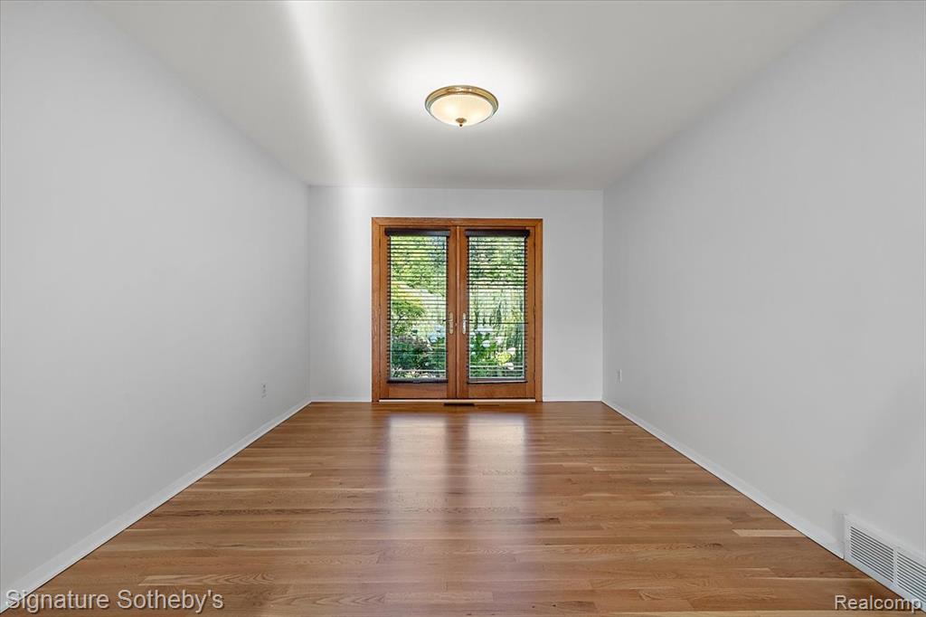 22601 Highbank Drive, Beverly Hills, MI 48025 — Photo 12