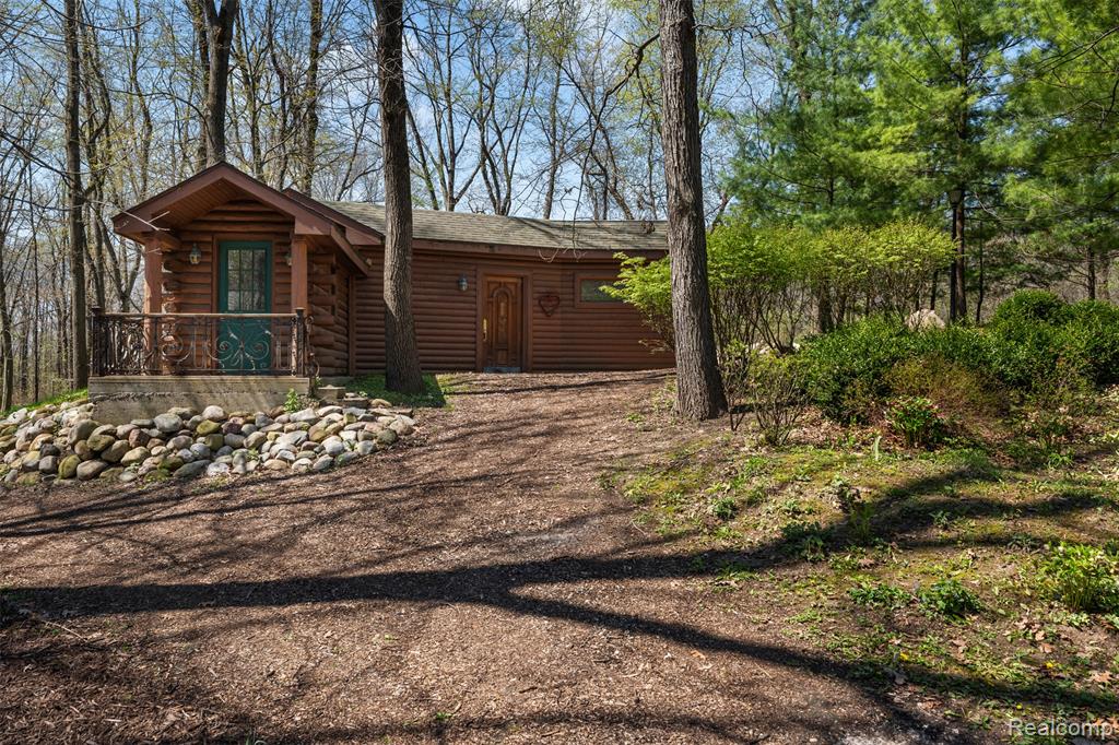 561 Valley Drive, Milford, MI 48381 — Photo 56