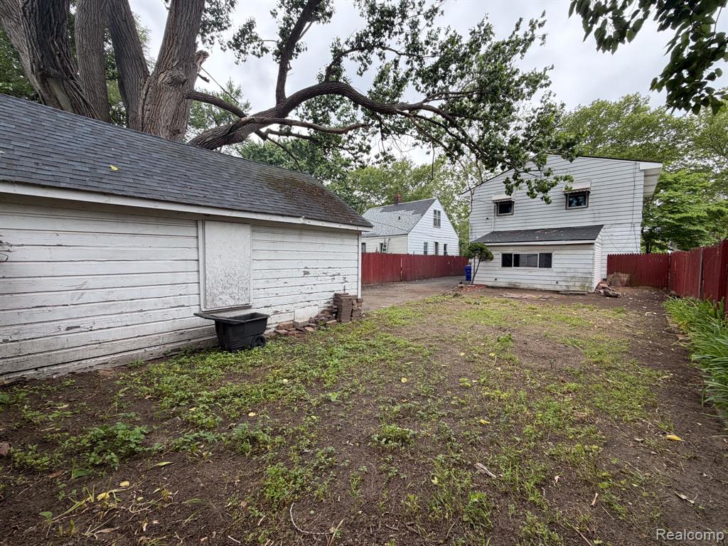 19940 Strasburg Street, Detroit, MI 48205 — Photo 36