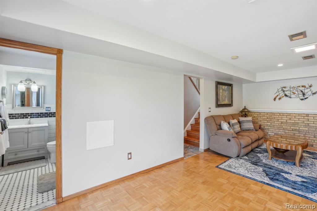 23244 CRANBROOKE Drive, Novi, MI — Photo 24