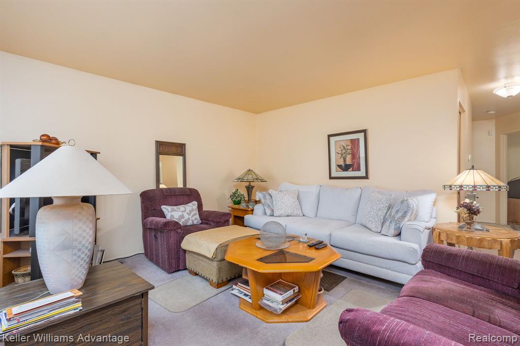 419 FRAZIER Street, River Rouge, MI 48218 — Photo 2