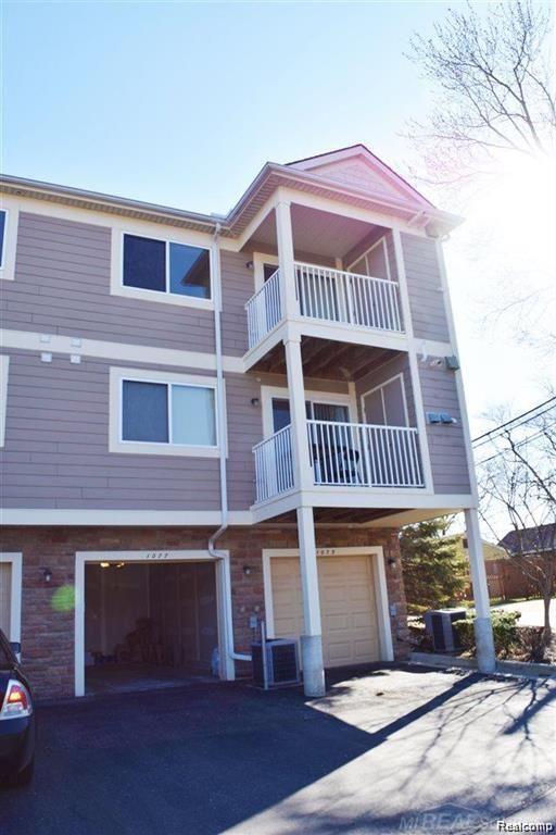 1077 Foxboro, Troy, MI 48083 — Photo 16