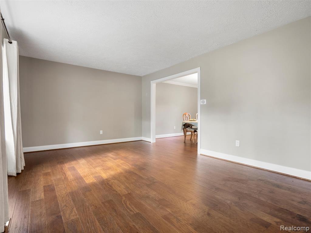 864 Dressler Lane, Rochester Hills, MI 48307 — Photo 21