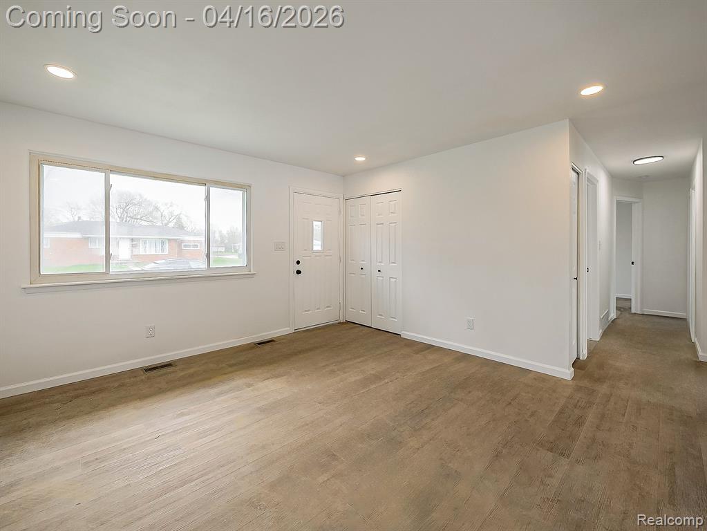 32209 Eastway Street, Roseville, MI 48066 — Photo 2