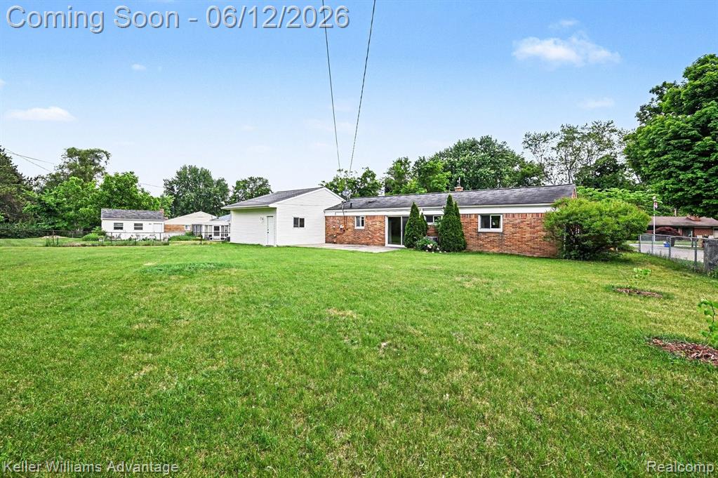 1669 Ashstan Drive, Walled Lake, MI 48390 — Photo 34