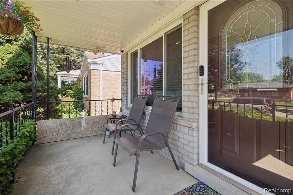 24315 Currier Street, Dearborn Heights, MI 48125 — Photo 3