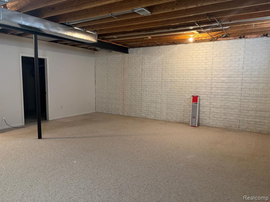 7351 Cross Creek Drive, Swartz Creek, MI 48473 — Photo 23