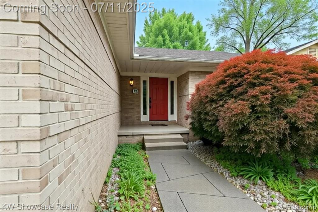 773 Sibley Court, Wixom, MI 48393 — Photo 2