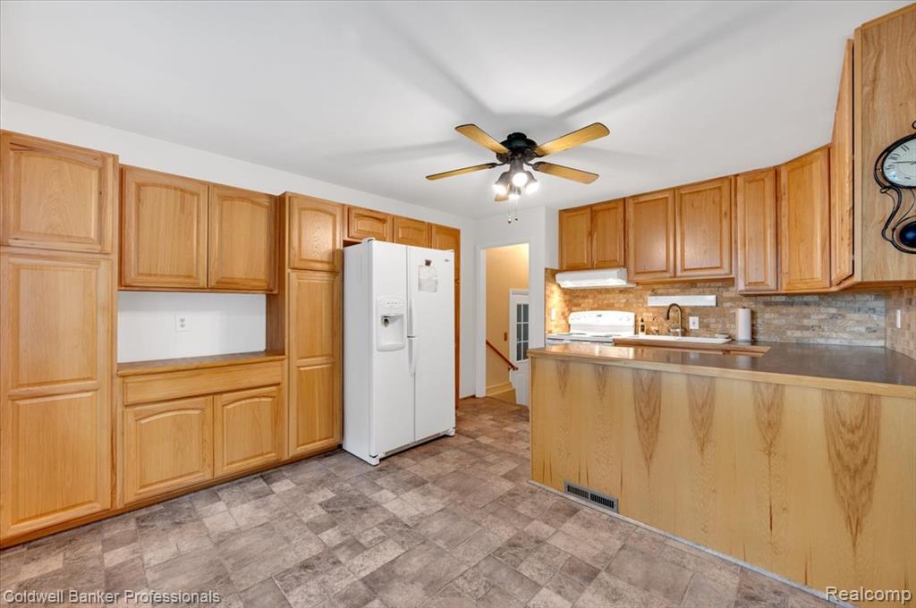 2064 Miles Road, Lapeer, MI 48446 — Photo 14