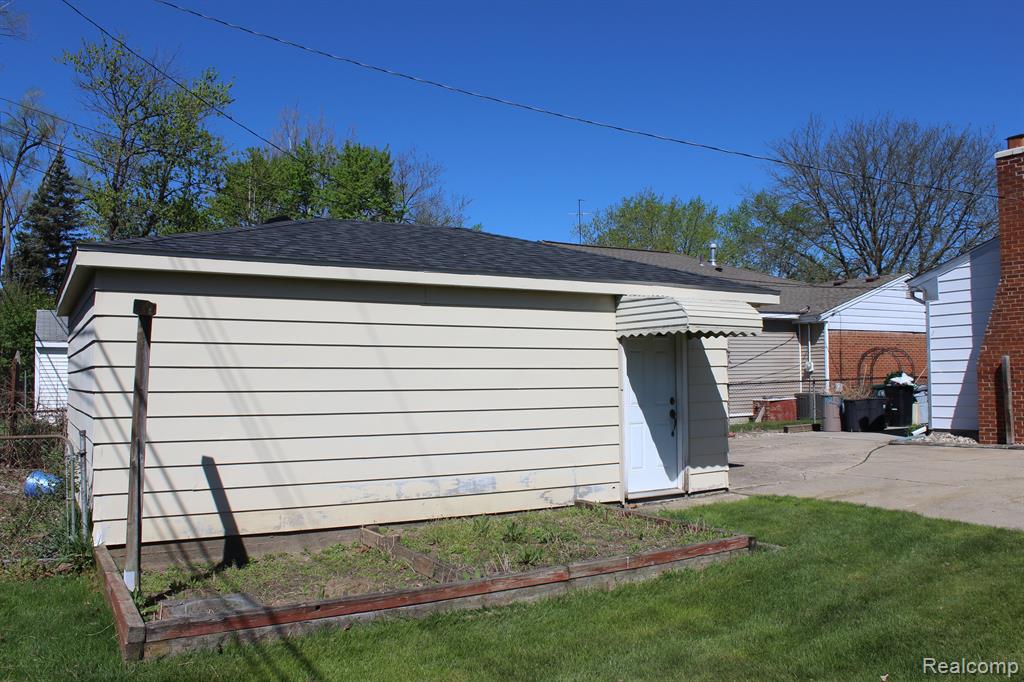 40803 FIRWOOD Street, Plymouth, MI 48170 — Photo 9