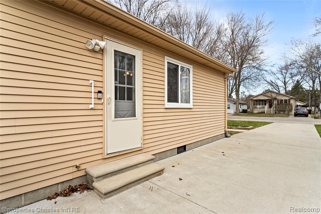 8834 Janis Street, Shelby Twp, MI 48317 — Photo 25