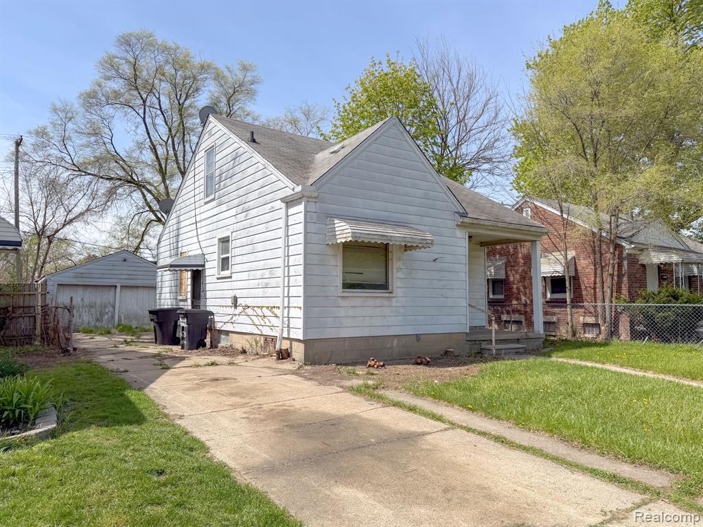 18710 McCormick Street - Photo 2