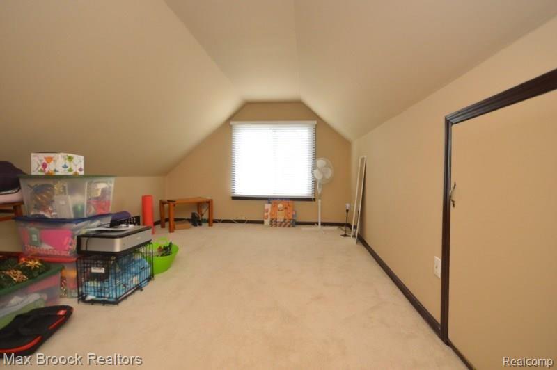 812 S MANITOU, Clawson, MI — Photo 9
