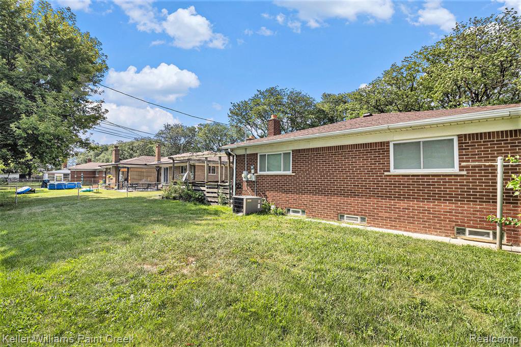 8160 Busch Street, Center Line, MI 48015 — Photo 23