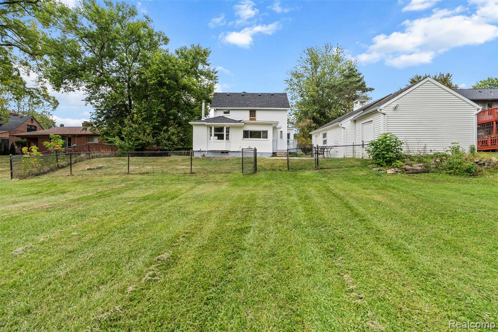 190 Riverside Drive, Mount Clemens, MI 48043 — Photo 31