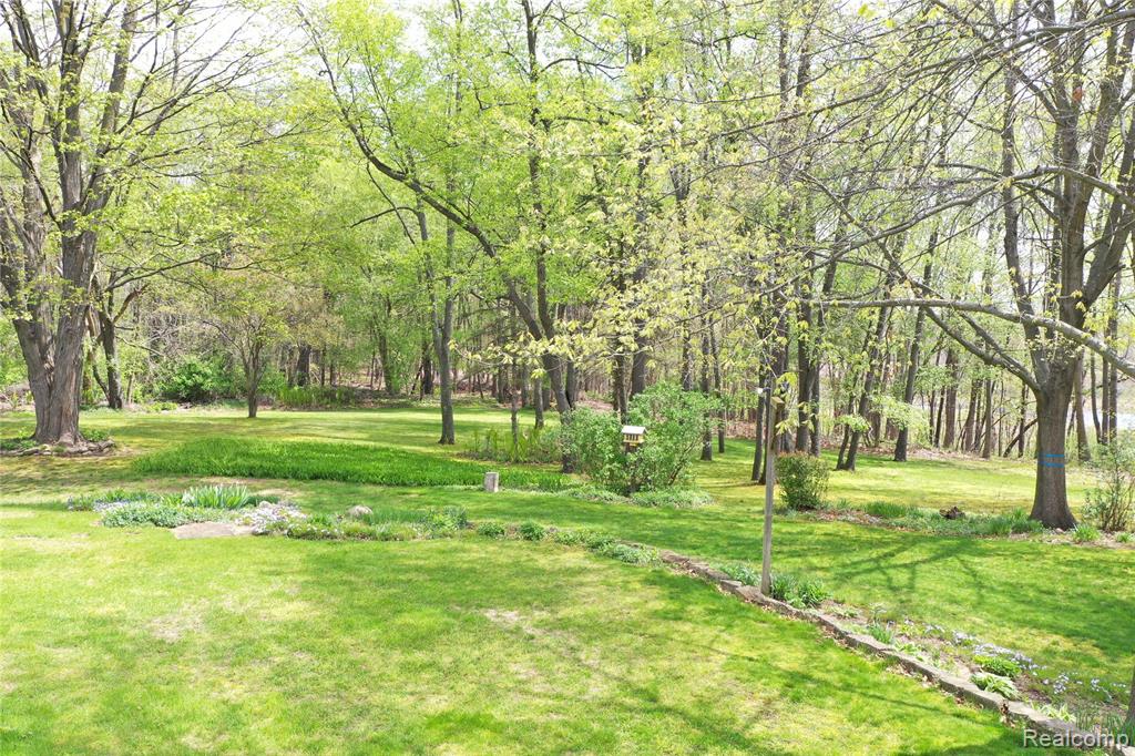 2676 Porcupine Trail, Lapeer, MI 48446 — Photo 65