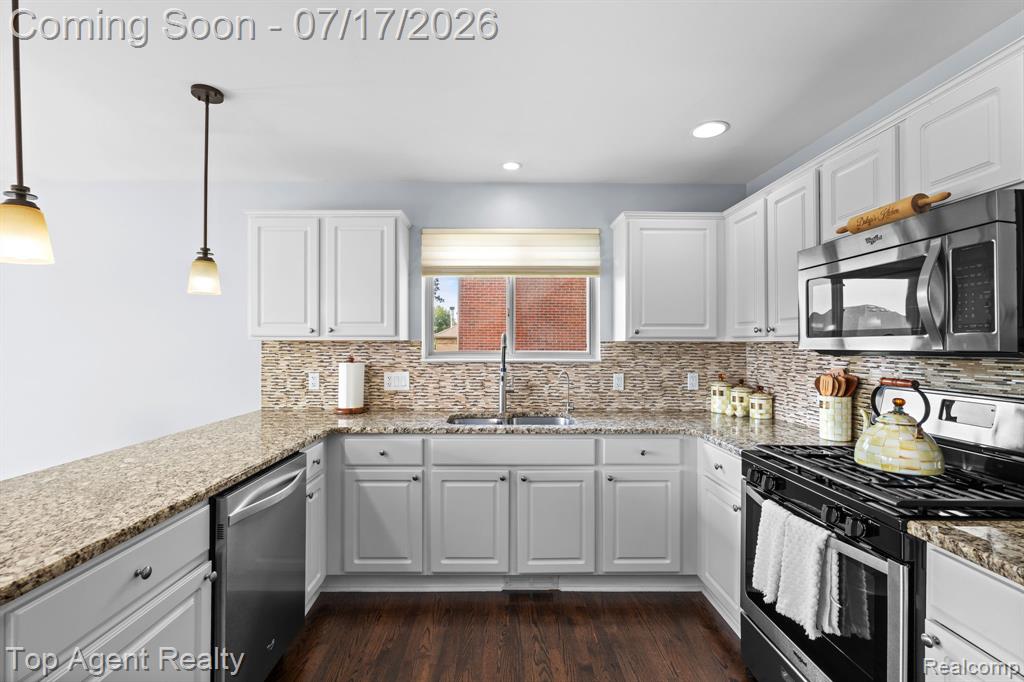 50800 Alden Drive, Macomb, MI 48044 — Photo 6