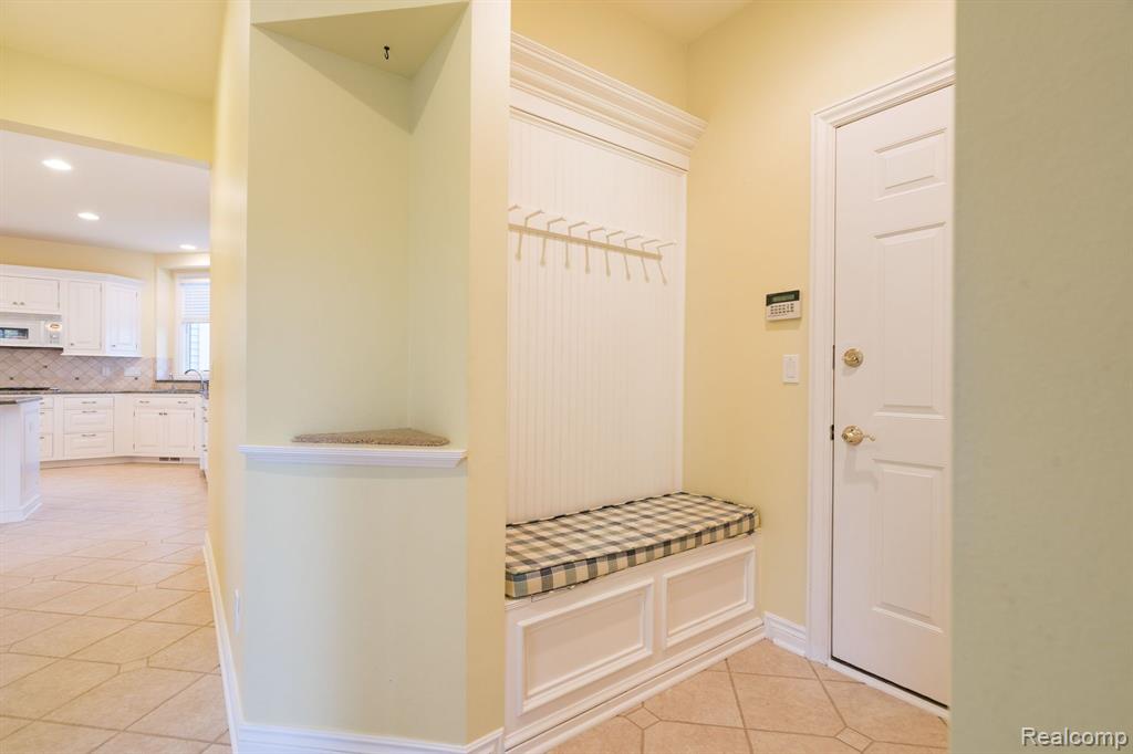 45950 W 11 MILE Road, Novi, MI — Photo 30